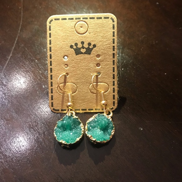 2 Pair of Druzy earrings - Picture 4 of 4